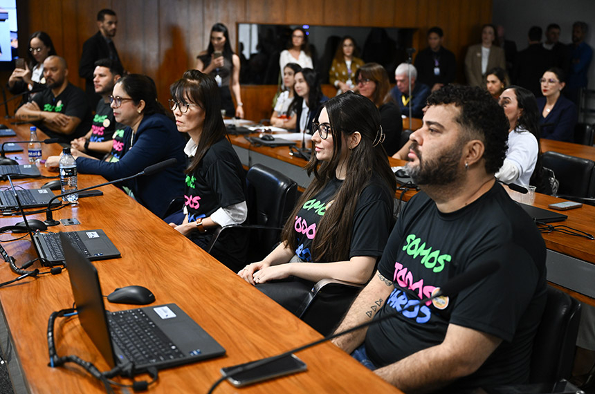 Debate aponta problemas enfrentados por pacientes com insuficiência adrenal — Senado Notícias