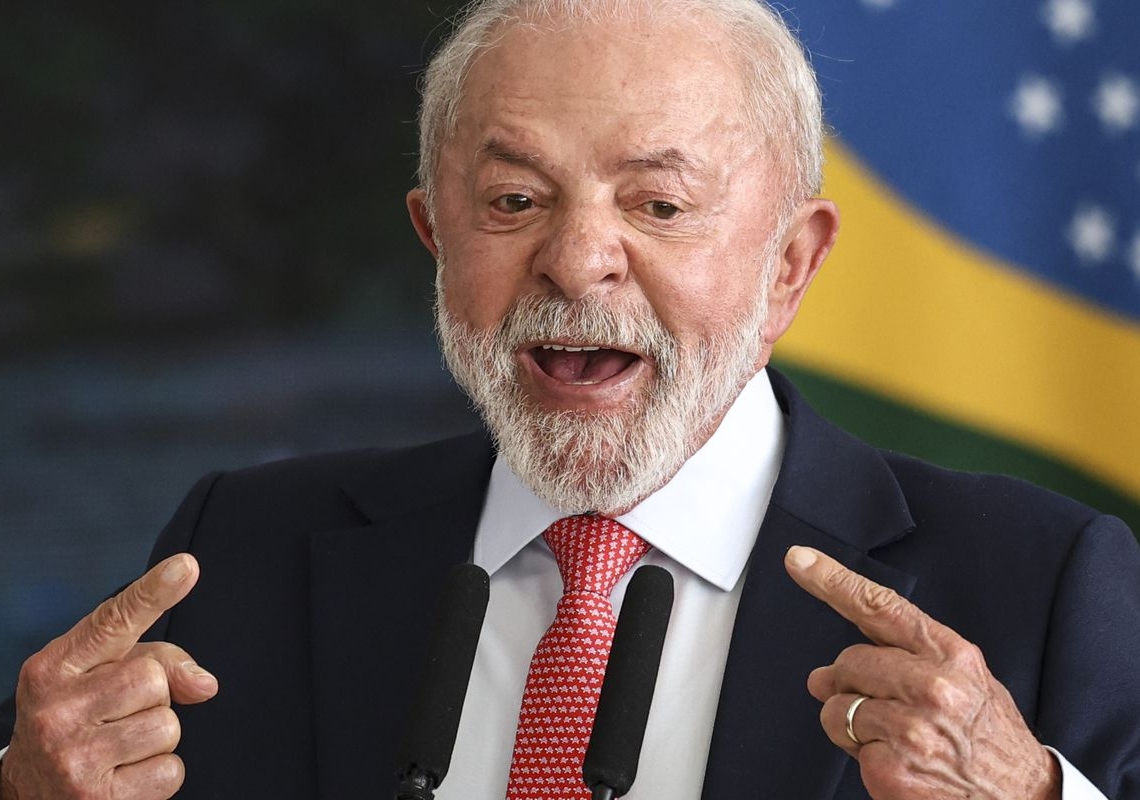 Atitude irresponsável, diz Lula após revogação de visto de embaixadora