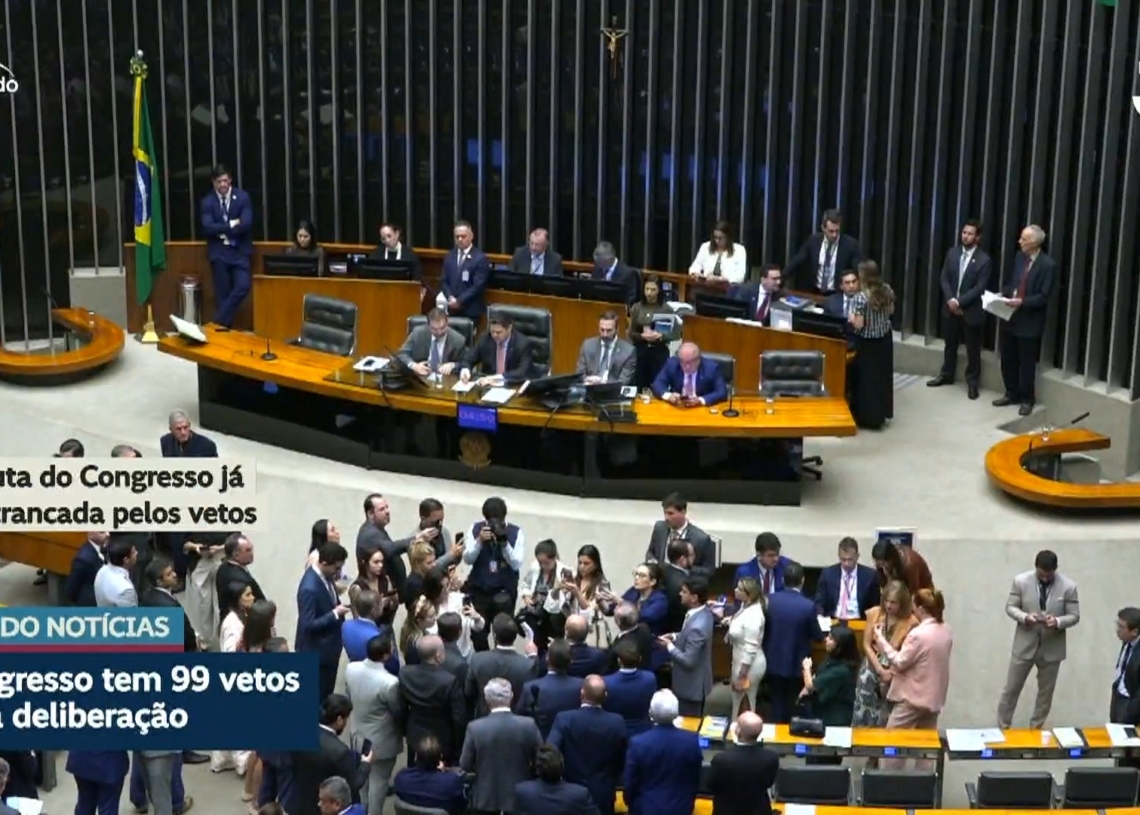 Congresso tem 99 vetos para deliberação — Senado Notícias