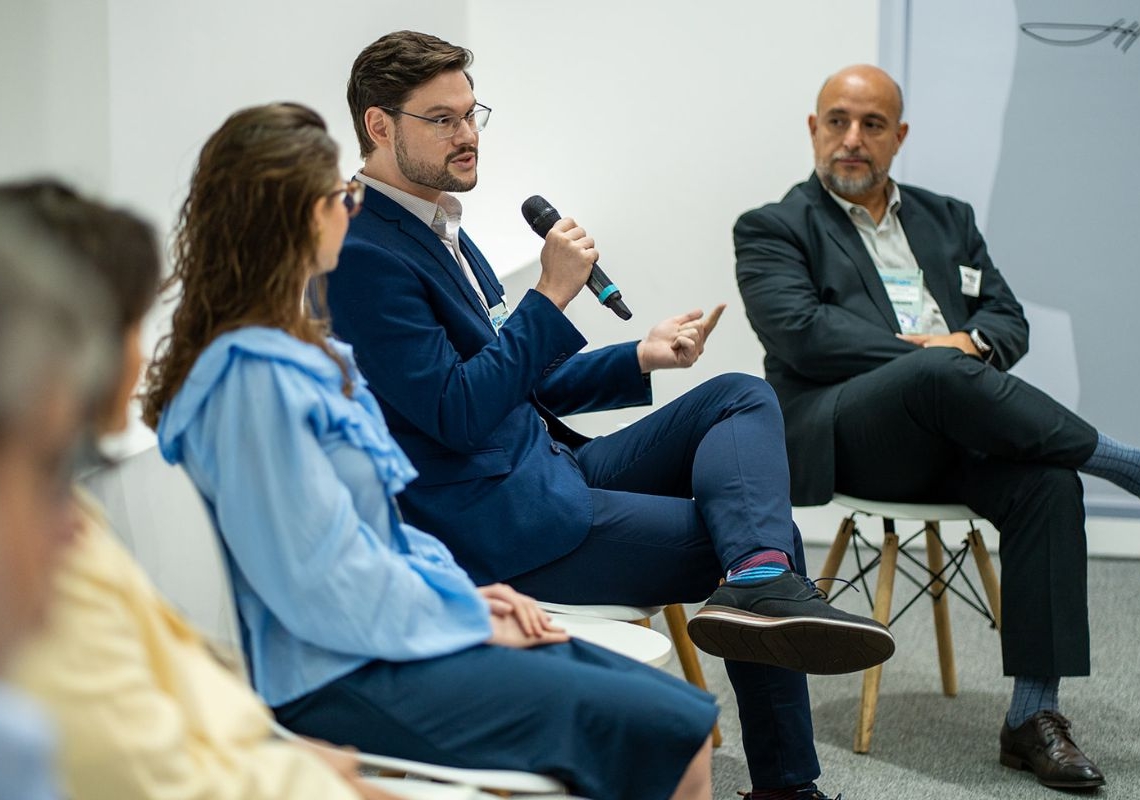 Interoperabilidade otimiza resultados clínicos com menor custo possível, defende tech lead da Hapvida em fórum