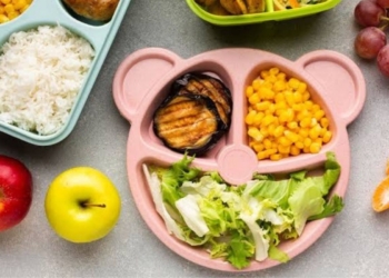 Além da distração: como as telas podem interferir na alimentação infantil