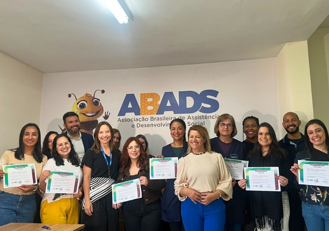Hapvida +Odonto promove doação de planos odontológicos a colaboradores da Abads