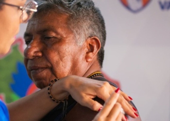 Vacinação é ampliada em comunidades indígenas da Amazônia