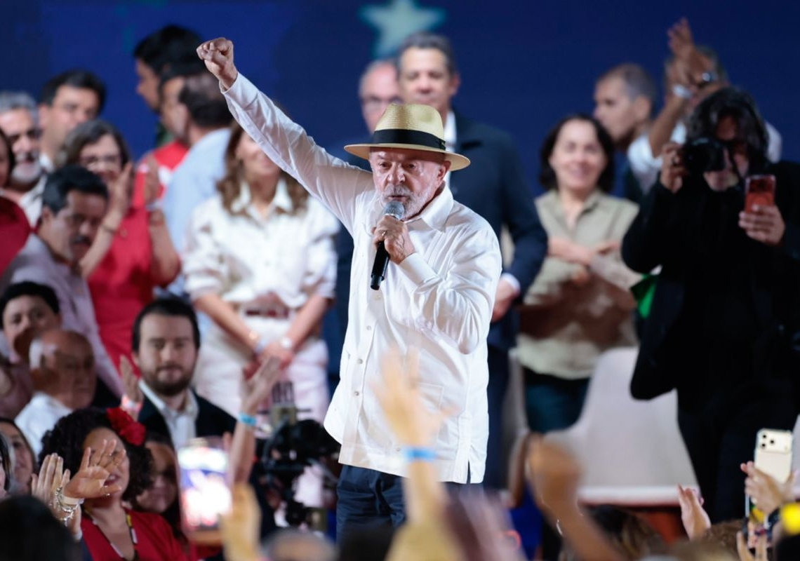 PT oficializa candidatura de Lula à Presidência