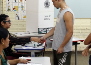 Com envelhecimento da população, eleitorado jovem recua 22% em 16 anos