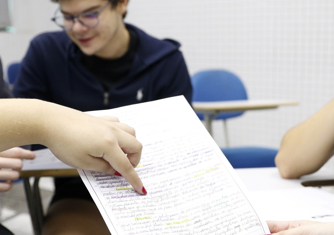 Encceja 2026: alunos já podem consultar cartilha de redação