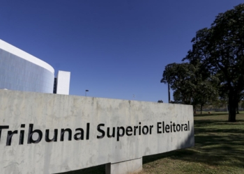 TSE cria conselho para monitorar desinformação e IA nas eleições