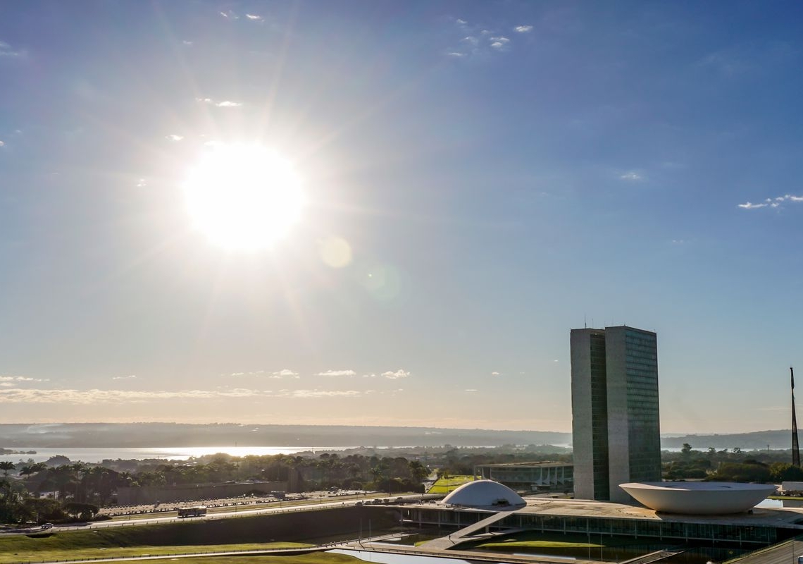 Congresso vota nesta semana fim da escala 6×1 e “taxa das blusinhas”