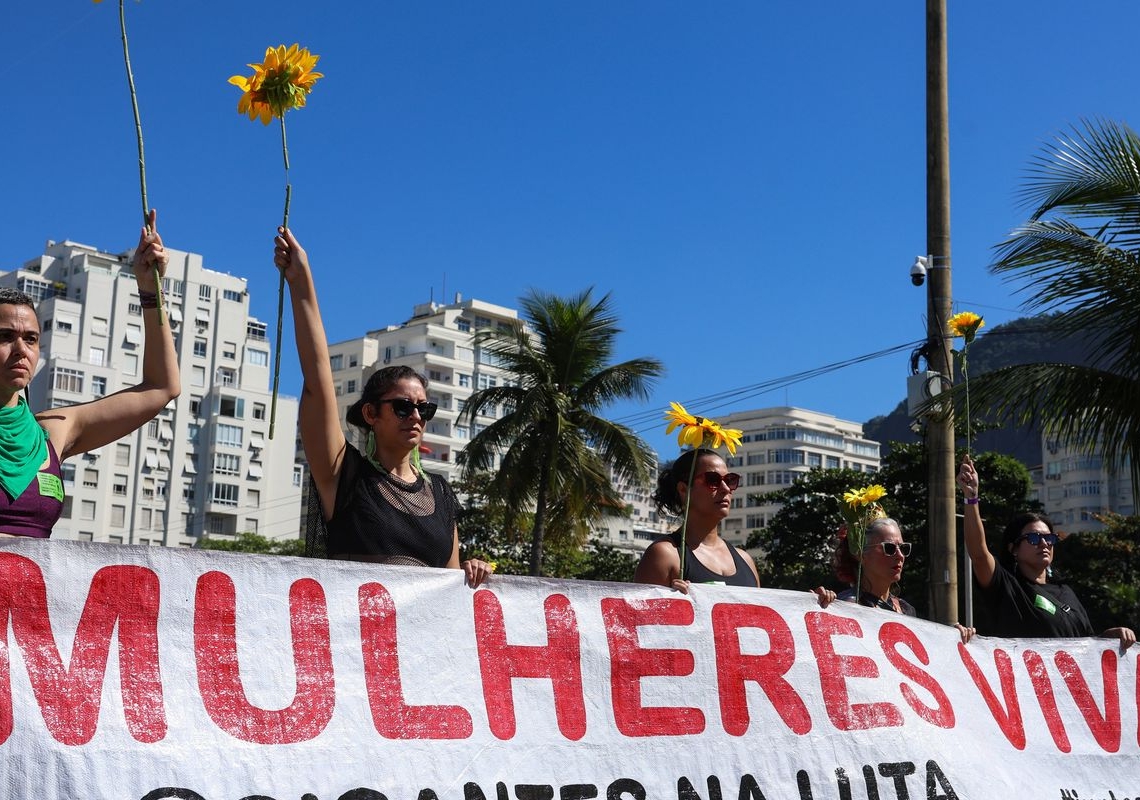 Mulheres vão às ruas pela votação do PL da Misoginia