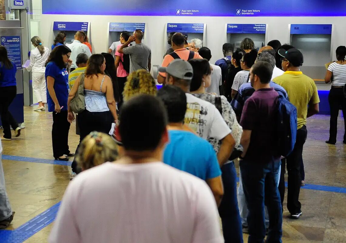 Bancários farão paralisação de 24 horas nesta quinta-feira