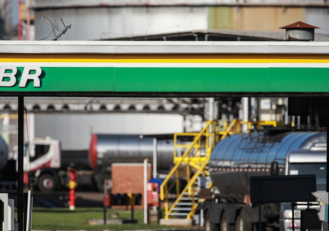 Petrobras aumenta diesel, mas subsídio mantém valor final; entenda