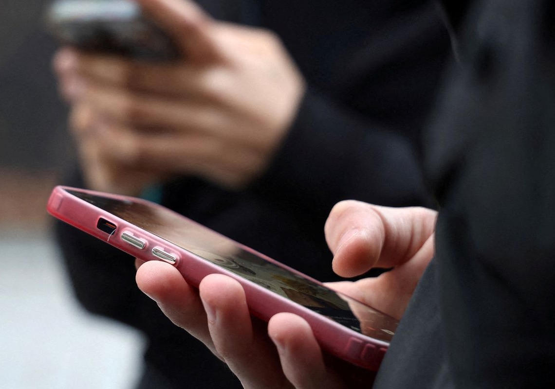 Jovem cria plataforma para ajudar nova geração de eleitores nas urnas
