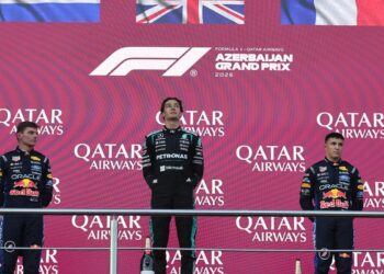 Fórmula 1: Russell supera Verstappen por 0.1s e vence GP do Azerbaijão