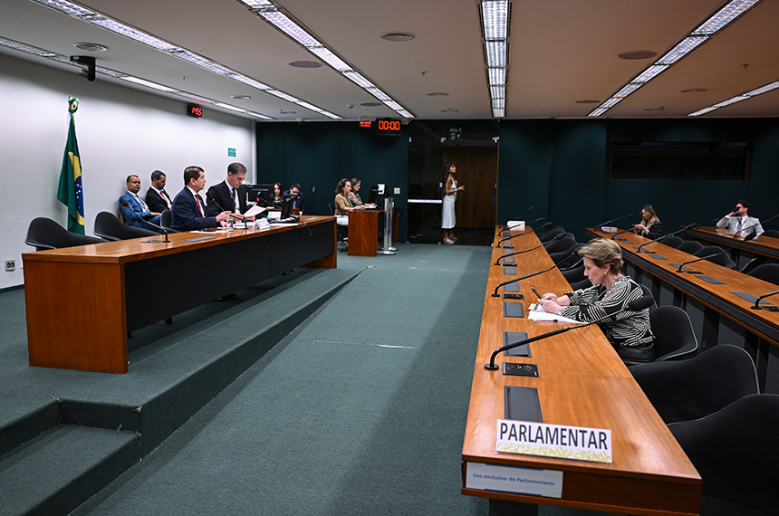 Consultorias de Senado e Câmara lançam informativo sobre proposta orçamentária — Senado Notícias