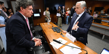 Comissão da MP da taxa das blusinhas remarca apresentação de relatório — Senado Notícias