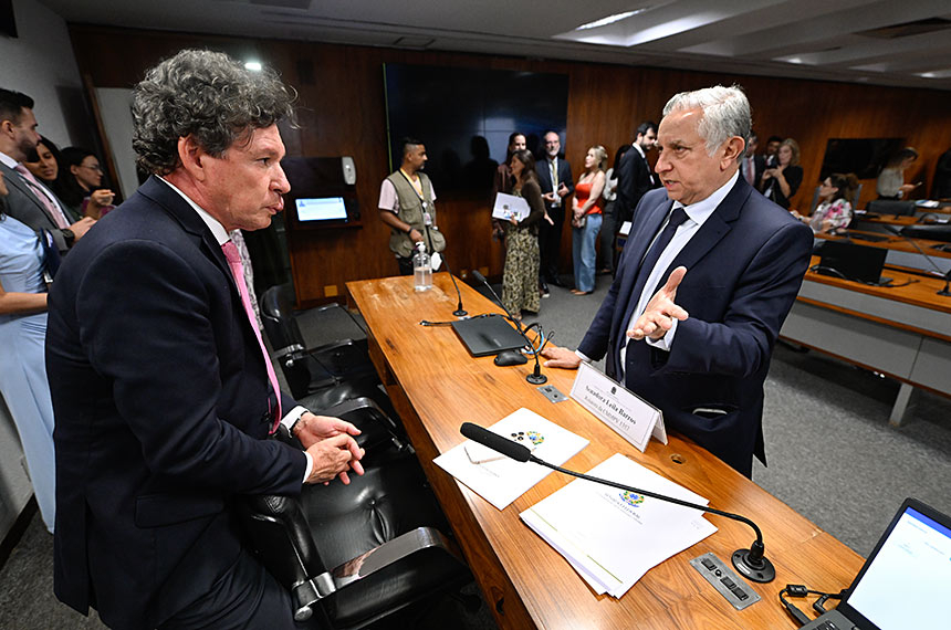 Comissão da MP da taxa das blusinhas remarca apresentação de relatório — Senado Notícias