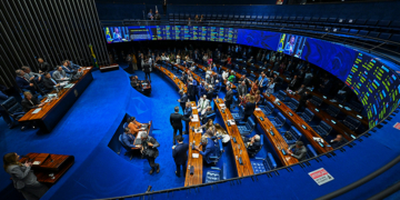 Fixada em cinco anos prescrição para infrações de donos de cartórios — Senado Notícias