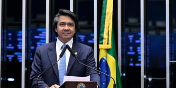 Senado aprova MP do financiamento de veículos para motoristas de aplicativo e taxistas — Senado Notícias