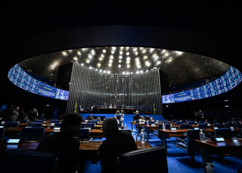 Volta à Câmara proposta de proteção a crianças expostas a violência doméstica no exterior — Senado Notícias