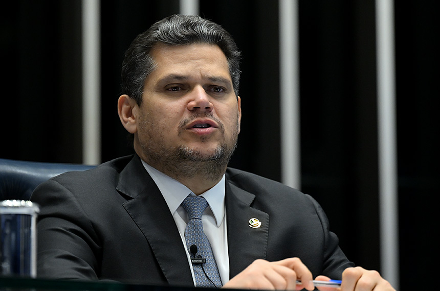 Davi comemora autorização para busca de petróleo na costa do Amapá — Senado Notícias