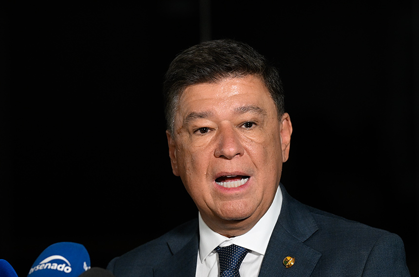 Viana pede providências em relação a denúncias contra Moraes — Senado Notícias