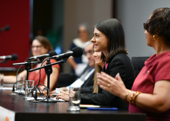 Senado leva ao ComPública debate sobre combate à desinformação — Senado Notícias