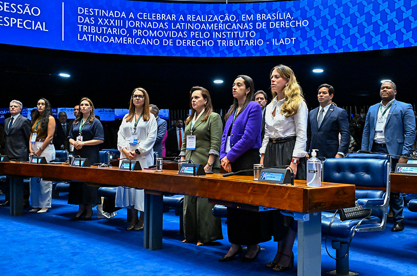 Importância do direito tributário é destacada em sessão especial — Senado Notícias