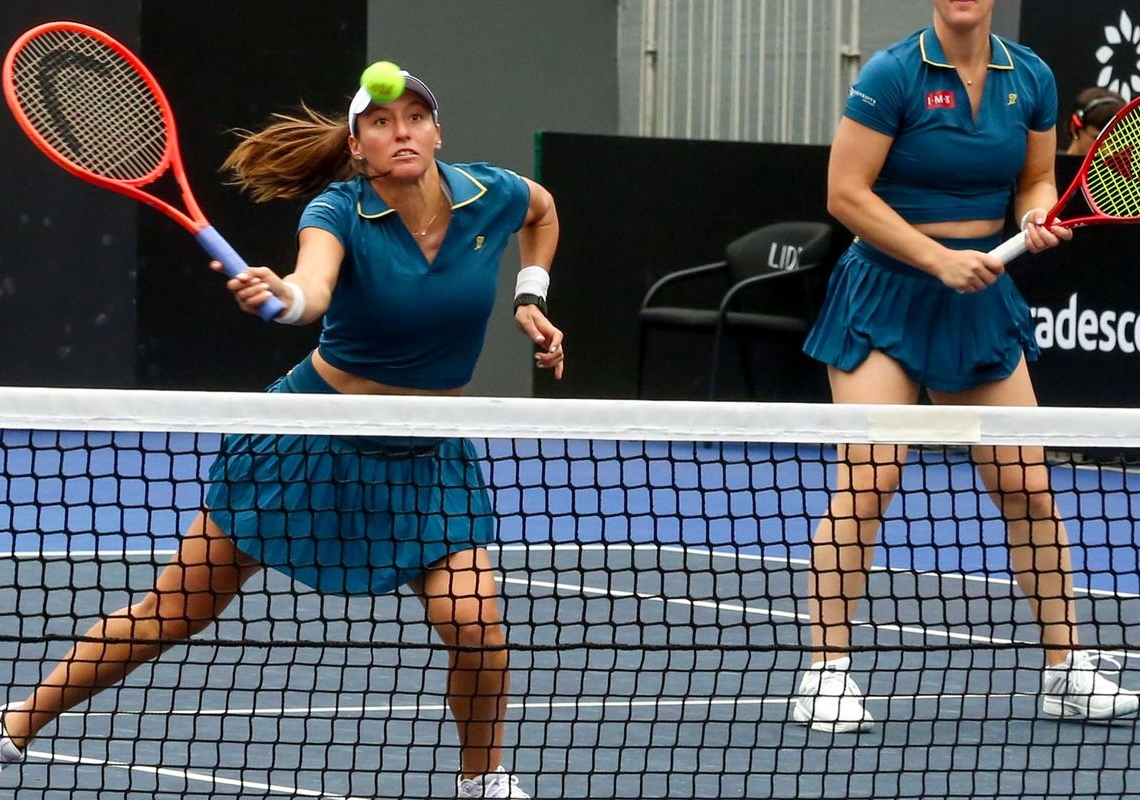 Naná e Victória caem, mas Luisa Stefani vai às semifinais do SP Open