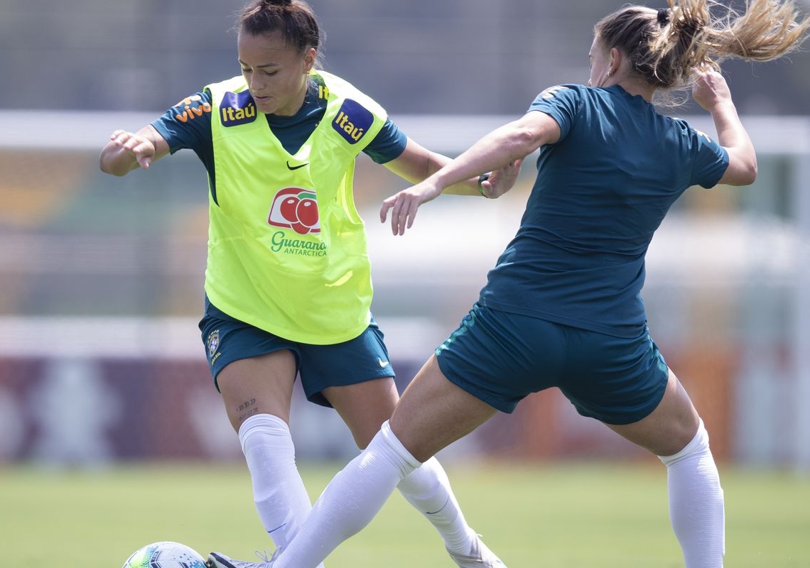 Lula sanciona lei de incentivo ao desenvolvimento do futebol feminino