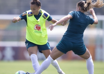 Lula sanciona lei de incentivo ao desenvolvimento do futebol feminino