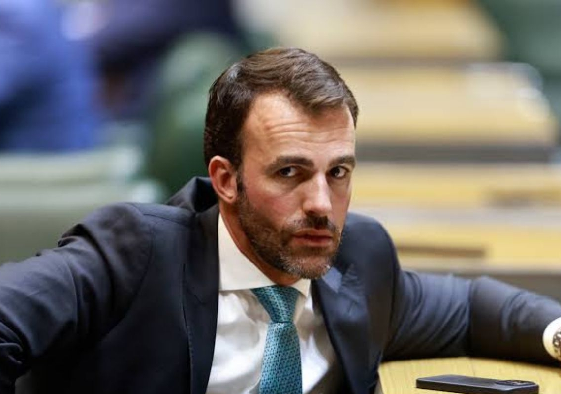Liminar do TSE impede Lucas Bove de usar imagem de Bolsonaro em material de campanha