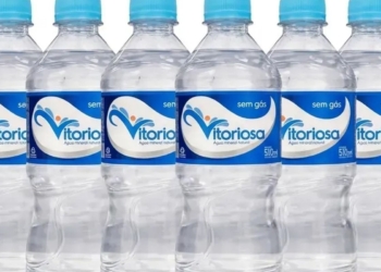 Anvisa interdita água mineral da marca Vitoriosa por conter coliformes