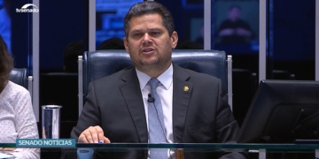 Davi celebra licença do Ibama para poços exploratórios de petróleo no Amapá — Senado Notícias