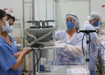 Estudo aponta esgotamento emocional e burnout de médicos de UTI