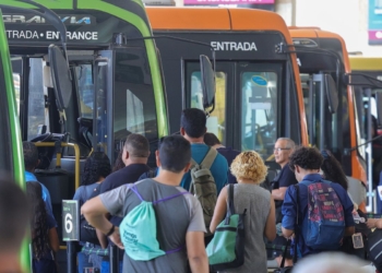 Escala 6×1: 67% apontam que jornada piora saúde mental, diz pesquisa