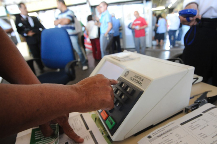 Fundo Eleitoral reduz desigualdade entre partidos, mas diferenças internas persistem — Senado Notícias