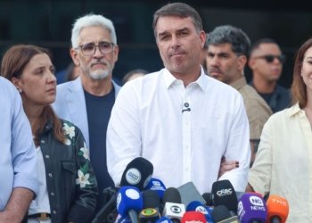 STF nega ter ordenado buscas em endereços de Flávio Bolsonaro