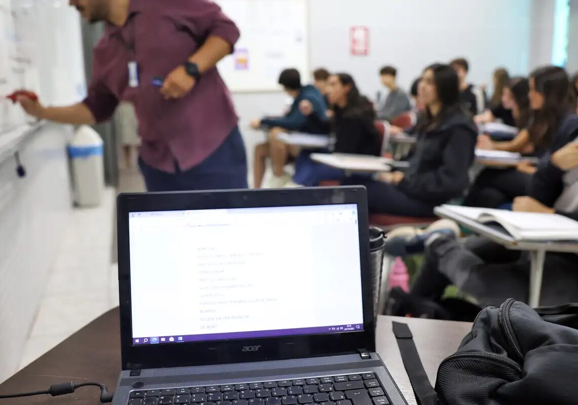 Docentes usam inteligência artificial para inovar e engajar alunos