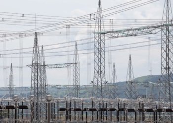 Aneel prevê três leilões de transmissão de energia em 2027