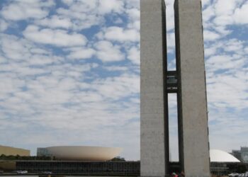 Perfil mais conservador deve mudar agenda do Congresso, diz professor