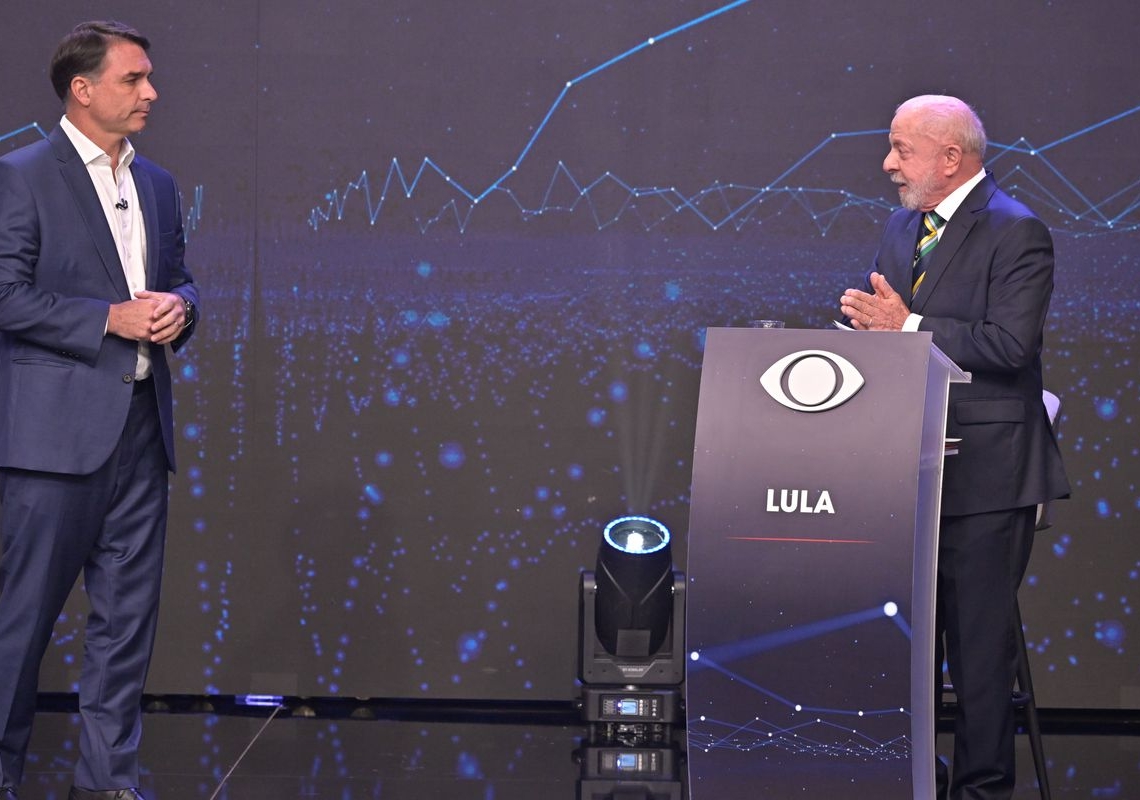 Campanha de Lula apresenta acordo com Flávio para abrir sigilos