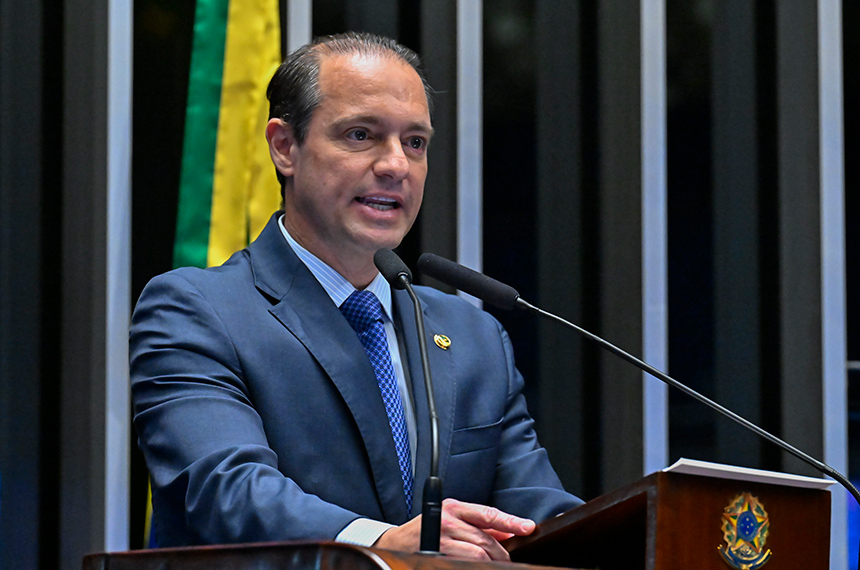 Recém-empossado, Renzo Braz promete trabalhar pelo setor produtivo — Senado Notícias