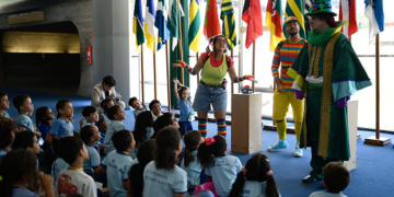 No mês da criança, Congresso tem visita guiada com teatro para público infantil — Senado Notícias
