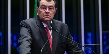 Eduardo Braga agradece a eleitores do AM e faz balanço do mandato — Senado Notícias