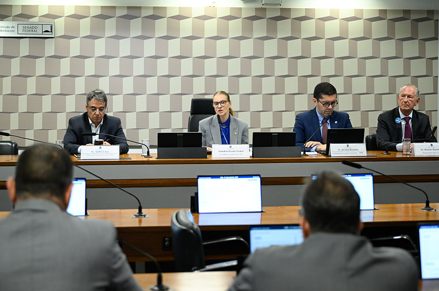 ‘Tarifaço’ afeta soberania, enquanto terras-raras oferecem riscos e oportunidades — Senado Notícias