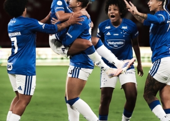 Libertadores Feminina: Cruzeiro resiste à altitude e vence na estreia