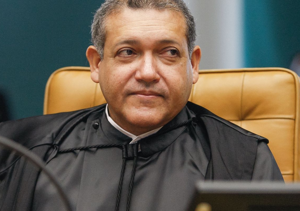 Nunes Marques suspende novos posts e seguidores no Exército do Lula