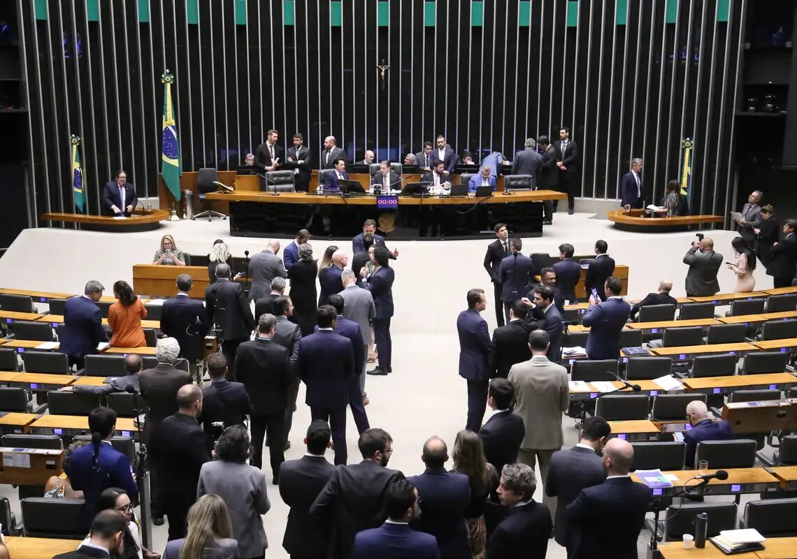 Cresce número de mulheres eleitas para o Congresso Nacional