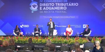 Durigan defende Receita como plataforma de inteligência do Estado