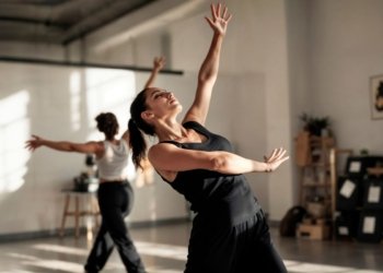A dança devolve leveza aos movimentos, força ao corpo e equilíbrio à mente